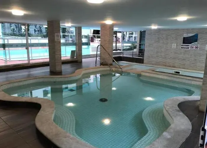 Apartamento Maravilhoso,Condominio Com Piscina Aquecida Coberta E Mais 2 Externas. Bombinhas